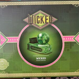 Scentsy Wicked Green Warmer